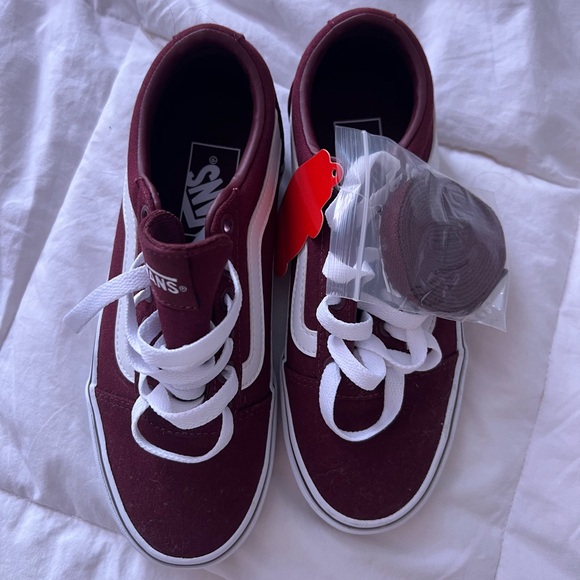 Vans - Picture 5 of 5